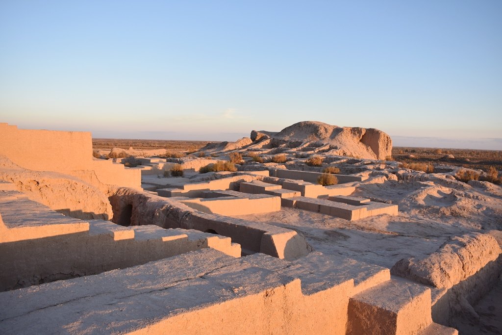 Topıraq qala (Топрак-кала)